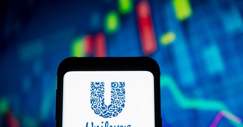 FACEBOOK AND TWITTER STOCKS PLUNGE AFTER AS UNILEVER STOPS ADVERTISING